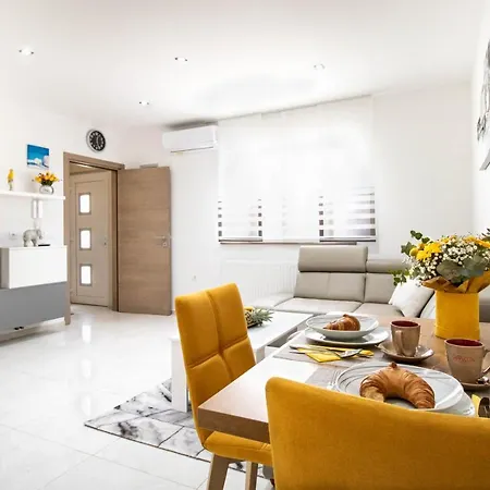 Juric - Free Covered Parking Appartement *